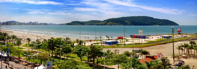 Pista de skate na plataforma do emissário submarino, na divisa entre as praias do José Menino e da Pompéia em Santos